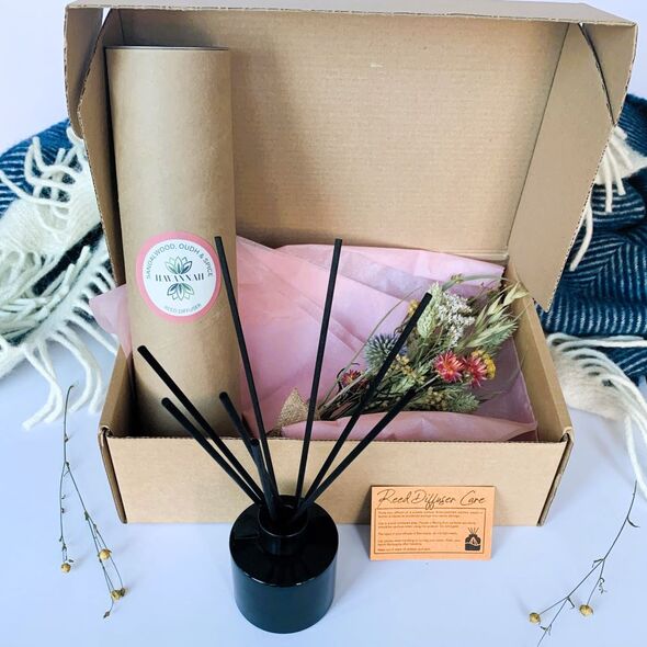 Sandalwood Oudh and Spice Reed Diffuser and Gift Box with dried flowers